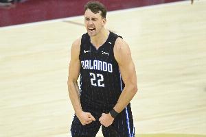 予取予求！小瓦格納首節(jié)6中4拿下10分2板2斷