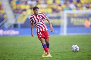 TA：諾丁漢森林希望加強(qiáng)兩邊后衛(wèi)，莫利納、克里斯蒂安森是候選