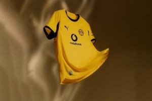 多特新賽季杯賽球衣發(fā)布：致敬1965-66賽季，榮耀再現(xiàn)