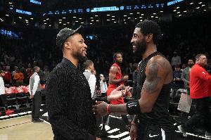 阿里納斯：利拉德7次最佳陣而歐文3次 前者若在大市場(chǎng)雙方?jīng)]得比