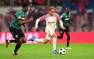 記者：熱刺尚未正式報價哈維-西蒙斯，萊比錫要價至少7000萬歐元