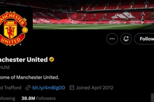 太陽報：曼聯(lián)在被淘汰后不久，將官方X賬號簡介改為“曼聯(lián)之家”