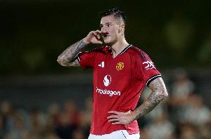 8500萬中鋒…22歲舍什科152分鐘0球0助 踢英乙12對抗2成功&失絕殺