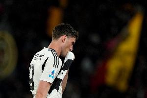 加速推進(jìn)！記者：DV9愿降薪至年薪800萬(wàn)歐，米蘭將和尤文展開(kāi)談判