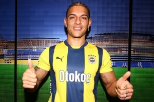 迪馬濟奧：科莫希望再租借一名后衛(wèi)，有意迭戈-卡洛斯&伊戈爾