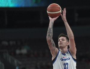 真是拉胯！克雷伊奇9中1&三分5中0僅拿3分 有4失誤5犯規(guī)...