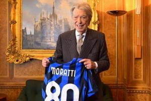 ??米體：80歲莫拉蒂仍在ICU插管治療，現(xiàn)已穩(wěn)定周四出現(xiàn)好轉(zhuǎn)