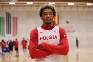 小腿受傷無緣歐錦賽 波蘭首勝后索漢發(fā)推：?。。。。?！Let's go