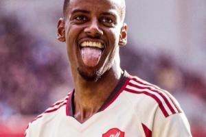 記者：利物浦與紐卡深入談判伊薩克轉(zhuǎn)會，預(yù)計明日達(dá)全面協(xié)議！