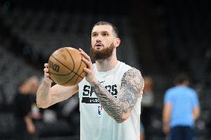 手感一般！馬穆凱拉什維利11中4&三分4中0拿到13分&拼到5犯離場