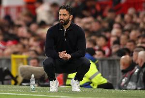 阿莫林：若需要會(huì)立即改變陣型，但曼聯(lián)不是因陣型輸給格林斯比