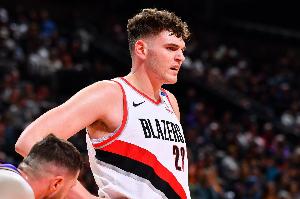 拓記談克林根進(jìn)攻端缺點(diǎn)：低位技術(shù)差&彈跳力不夠 擋拆順下難得分