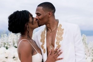 威少曬與妻子結婚照：為10周年干杯！祝愿我們度過更多周年紀念日