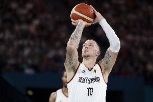 彈無虛發(fā)！泰斯出戰(zhàn)23分鐘 9中9&三分3中3轟下23分6板！