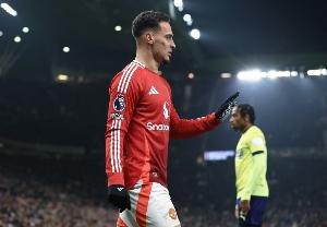 天空體育：曼聯(lián)與貝蒂斯仍在談判安東尼的轉(zhuǎn)會，需要球員本人讓步