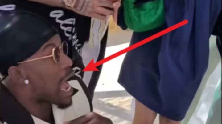 笑死??巴特勒被魔術(shù)師變出的“小蛇”嚇到癱坐在地&驚出表情包