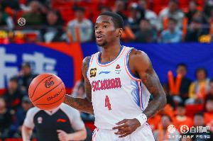 媒體人：薩姆納至少目前還沒有加盟廣東