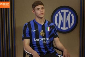 意媒：帕拉西奧斯決定留隊，國米尊重他的意愿并已停止引進新后衛(wèi)