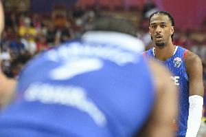 內(nèi)線(xiàn)告急！法國(guó)男籃官方：薩爾小腿肌肉拉傷 對(duì)陣以色列不會(huì)出戰(zhàn)