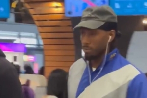 結(jié)束中國行！萊昂納德現(xiàn)身機(jī)場 將飛回美國與快船隊(duì)會合