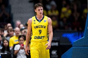 盡力了！拉松20中10空砍全場(chǎng)最高28分外加7板4助2斷1帽