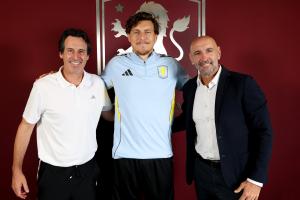 官方：維拉免簽31歲前曼聯(lián)中衛(wèi)林德洛夫，簽約2+1年