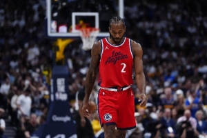 希望多年后人們?nèi)绾斡涀∽约?？小卡：希望大家記住我是個(gè)真實(shí)的人