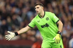 羅馬諾：馬丁內(nèi)斯已告知維拉自己想加盟曼聯(lián)，個人條款已談妥