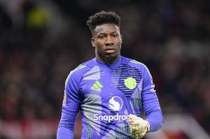 ESPN：奧納納希望留隊(duì)為個(gè)人位置而戰(zhàn)，加拉塔薩雷仍對(duì)他有意