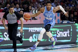 四場歇兩場！字母哥因膝蓋不適缺席對陣波黑的比賽