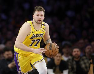 給東契奇什么建議？費舍爾：最重要的是成為冠軍 要保持習(xí)慣十年