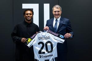 自罰三杯??奧蓬達(dá)上賽季將布雷默撞成韌帶撕裂，迫使他賽季報銷