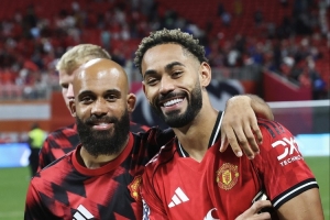 曼晚：曼聯(lián)的夏窗堪稱(chēng)完美，補(bǔ)強(qiáng)了前鋒門(mén)將&冗員也基本送走了