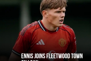 曼聯(lián)官方：U21前鋒伊森-恩尼斯租借至英乙福利特伍德，租期1年