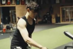 在菲尼克斯進行恢復(fù)訓(xùn)練！曾凡博最新動態(tài) 期待他在籃網(wǎng)的表現(xiàn)！