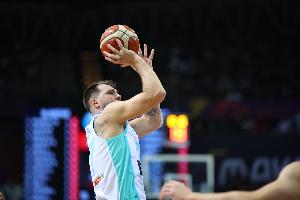 排除萬難！東契奇22中8得到26分7板4助3斷1帽 斯洛文尼亞提前晉級