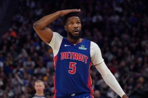 場均16.3分&三分41.6%！火媒：火箭還有名額空缺 應(yīng)追比斯利嗎？