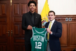 厄瓜多爾首位NBA球員！厄瓜多爾總統(tǒng)接見綠軍球員小RJ-路易斯