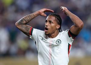 若昂-佩德羅：小時(shí)候經(jīng)?？磧?nèi)馬爾比賽 夢(mèng)想身披9號(hào)代表巴西出戰(zhàn)