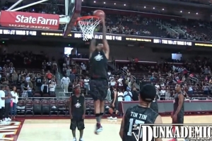 歌手中的GOAT！訓(xùn)練師：克里斯-布朗和9名NBA球員打球 砍下30分