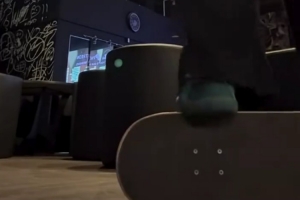 平衡感超好！阿隆-戈登在社媒曬出自己練習(xí)滑板的視頻