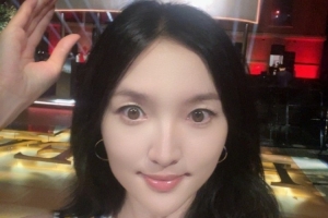 美女主持人曬照：累死我了 但看到詹姆斯了 就很滿足??