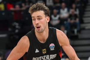 攻堅(jiān)利器！小瓦格納13中7砍全場(chǎng)最高23分外加7板 正負(fù)值+36也最高