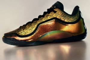 球鞋記者：耐克發(fā)布詹23新配色 用于紀(jì)念老詹成總得分破4萬首人