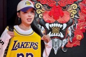 美女主持人曬詹姆斯中國行現(xiàn)場照：來看老詹啦????????