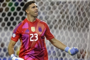 斯卡洛尼：如果能去曼聯(lián)大馬丁一定很高興，但現(xiàn)在他也一切OK