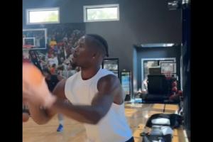 好基友終于合體！希爾德得償所愿 和巴特勒一起訓(xùn)練了