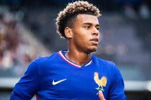 出戰(zhàn)巴薩成疑！記者：初步檢查結(jié)果顯示，杜埃預(yù)計(jì)將傷缺3到4周