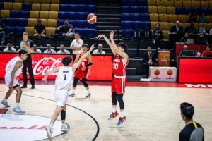 進(jìn)攻高效！周展鋒16分鐘7中5&三分6中4拿到14分 另有2板3助