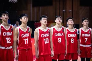 輸了27個籃板&丟16個前場板！中國不敵澳大利亞獲U16亞洲杯亞軍